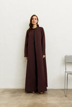 Load image into Gallery viewer, Zip 'n' Chic Crepe Abaya (Bordeaux)
